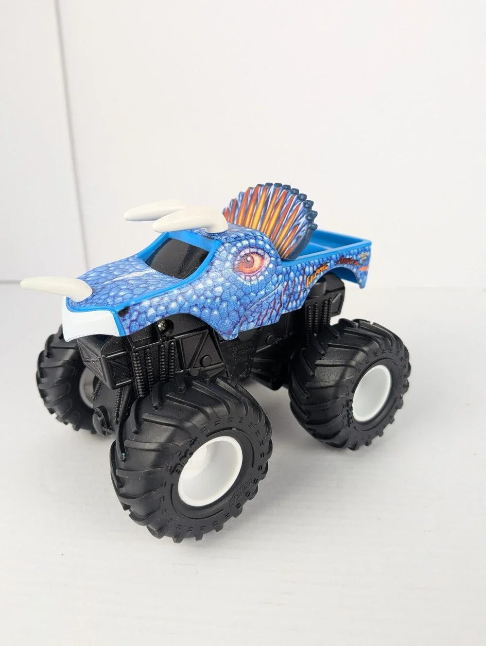 Hot Wheels Monster Jam Rev Tredz 